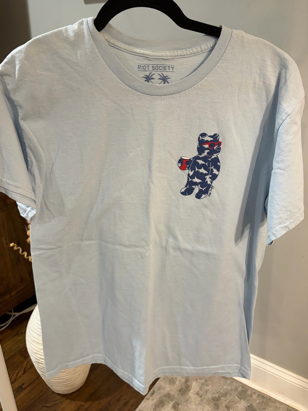 Riot Society Light Blue shark and solo cup Tee with Bear Print size large